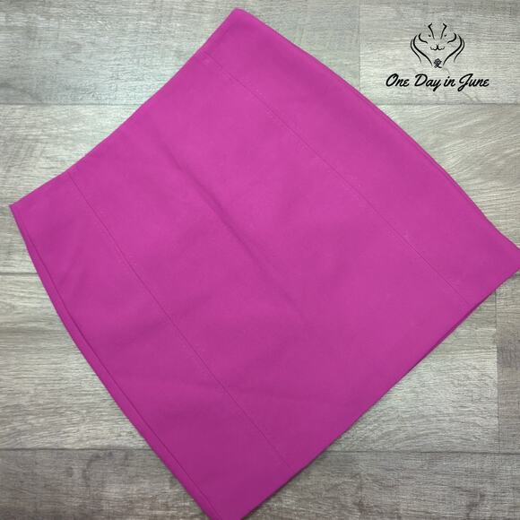 Loft Petite Mini Skirt Size 2P - Picture 1 of 5